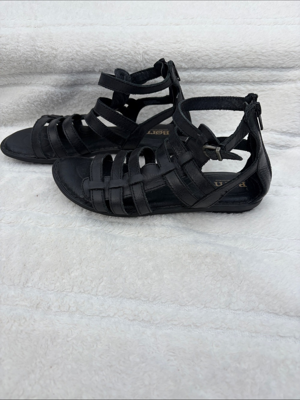 Born Gladiator Sandals size 6